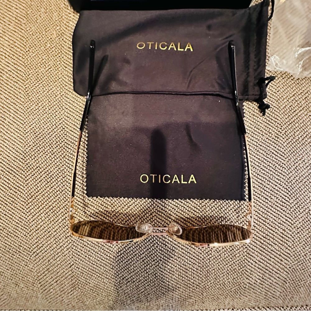 Sunglasses New In Box - Picture 3 of 10